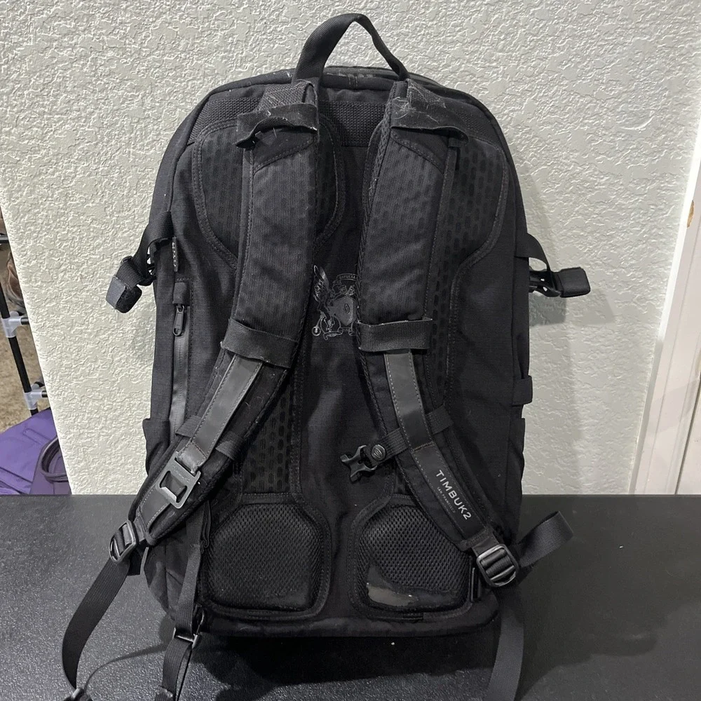 Timbuk2 Especial Medio Backpack Black Cycling Commuter Laptop Bag Expandable